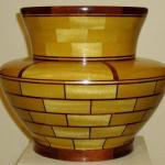 Urn in Gold